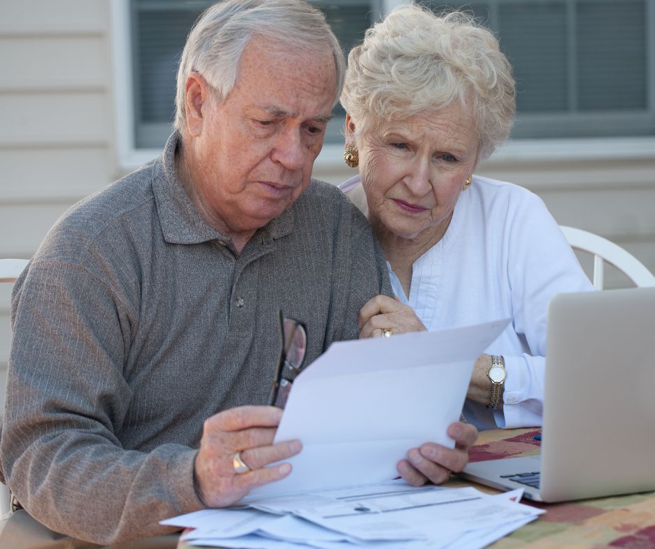 How to Talk with Your Elderly Parents About Their Finances?